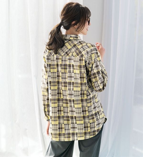BELLUNA（ベルーナ）の「秋の街に映えるパッチワーク調先染めチェック柄シャツ（シャツ）」｜詳細画像