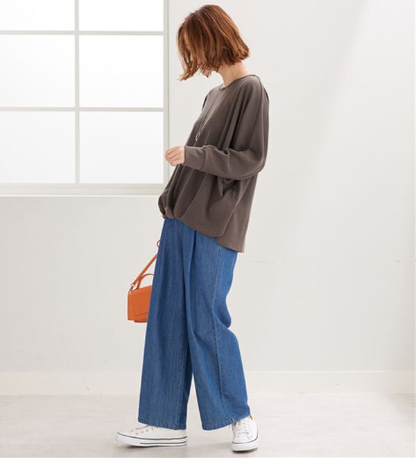 BELLUNA（ベルーナ）の「【新色追加】【2点セット】ネックレス付裾タックデザインプルオーバー（カットソー）」｜詳細画像