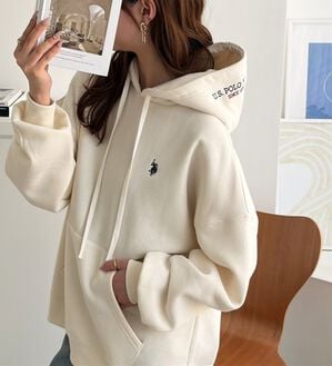 GeeRA（ジーラ）の「【U.S. POLO ASSN.】選べる２丈！フード刺繍裏起毛パーカー（パーカー）」｜アイボリー