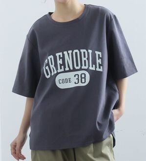 A HAPPY MARILYN（アハッピーマリリン）の「【Ｍ～８Ｌ】【接触冷感・ＵＶ対策】カレッジプリント裾ラウンドＴシャツ（Tシャツ）」｜詳細画像