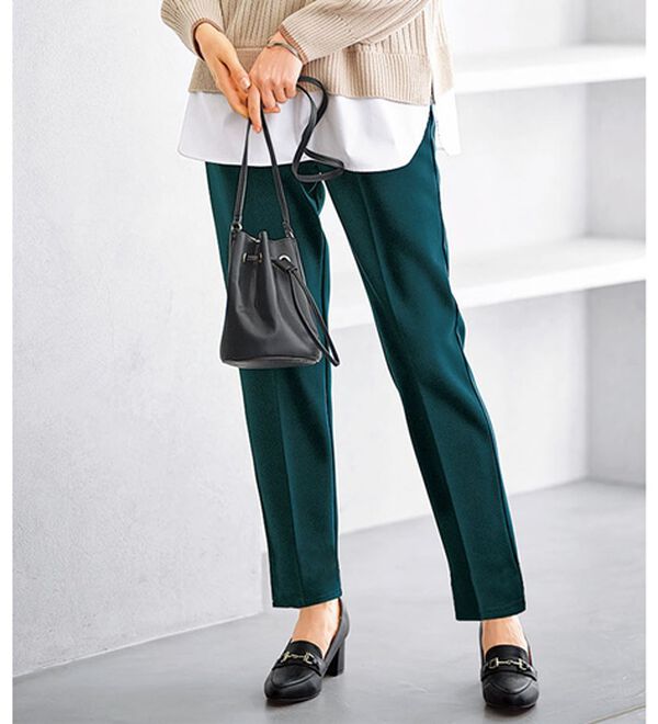 BELLUNA（ベルーナ）の「裏起毛ジョーゼット素材テーパードパンツ（テーパードパンツ）」｜モスグリーン