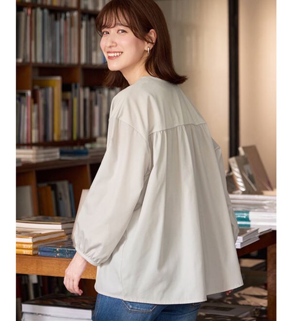 Viola e Viola（ヴィオラ エ ヴィオラ）の「なめらかポンチ異素材切替フレアートップス（カットソー）」｜詳細画像