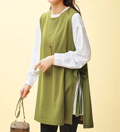 BELLUNA（ベルーナ）の「あぜ素材サイドリボン使いベストアンサンブル（アンサンブル）」