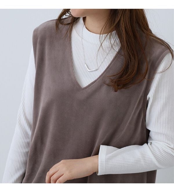 BELLUNA（ベルーナ）の「ベロア素材ベストアンサンブル（アンサンブル）」｜詳細画像