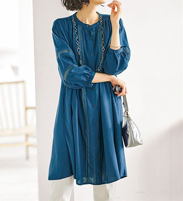 BELLUNA（ベルーナ）の「レース使いギャザーワンピース（その他ワンピース）」｜ブルー