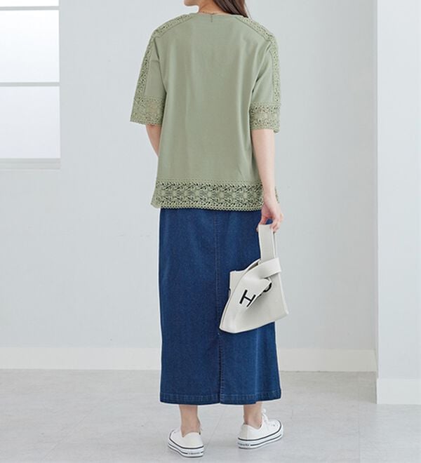 BELLUNA（ベルーナ）の「リーフ柄レース使いプルオーバー（カットソー）」｜詳細画像