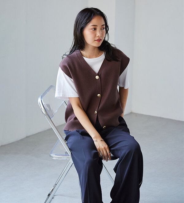 RANAN（ラナン）の「【ムースタッチ】洗える！ゴールド調ボタンニットベスト（ベスト）」｜詳細画像