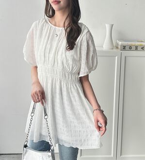 GeeRA（ジーラ）の「前後２ＷＡＹシャーリングチュニック（ブラウス）」｜オフホワイト