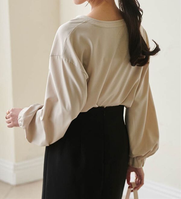 RANAN（ラナン）の「3つの機能付！パール調ボタン付スキッパーブラウス（ブラウス）」｜詳細画像