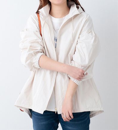 BELLUNA（ベルーナ）の「スピンドル使いショート丈パーカー（ハーフコート）」