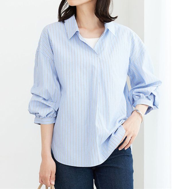 BELLUNA（ベルーナ）の「袖タックデザインスキッパーシャツ（シャツ）」｜ブルーストライプ