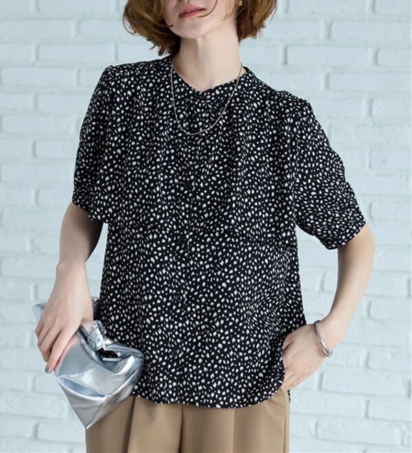 BELLUNA（ベルーナ）の「ケープ風デザインブラウス（ブラウス）」｜詳細画像