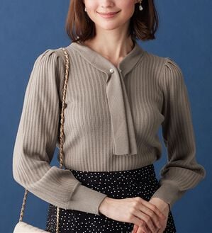 alotta（アロッタ）の「カシミヤタッチボウタイリブニット（ニット・セーター）」｜モカベージュ