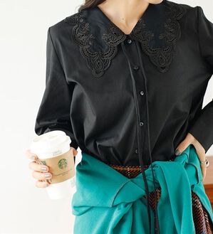 GeeRA（ジーラ）の「レース刺しゅう衿ブラウス（ブラウス）」｜ブラック