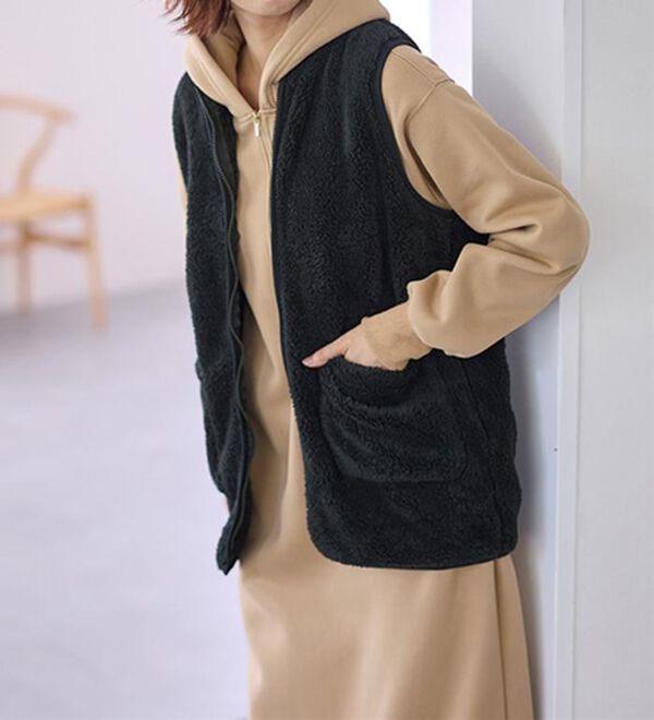 LAVIENNE（ラヴィエンヌ）の「ふわふわ暖かフリースベスト（ベスト）」｜詳細画像