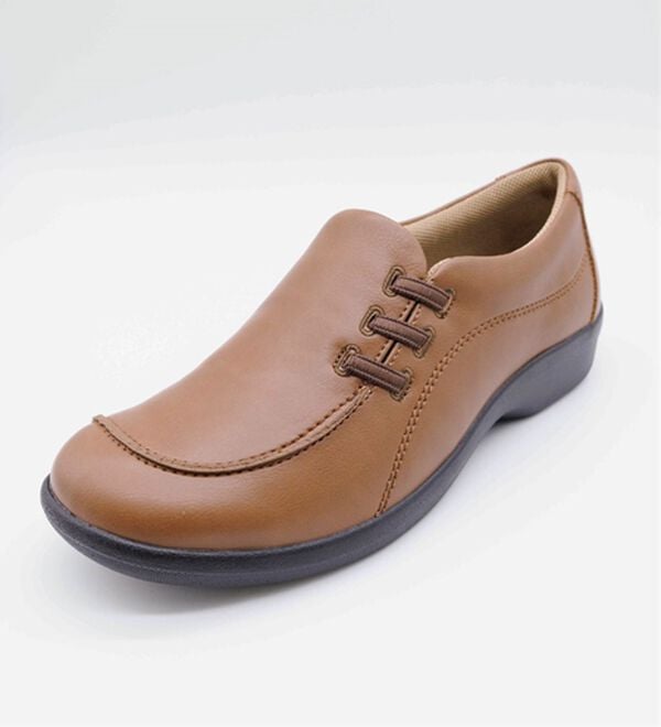 BELLUNA（ベルーナ）の「＜トパーズ＞滑りにくいオブリークシューズ（スリッポン）」｜詳細画像