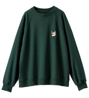 BELLUNA（ベルーナ）の「ワンポイントネコ刺しゅう裏毛プルオーバー（カットソー）」｜モスグリーン