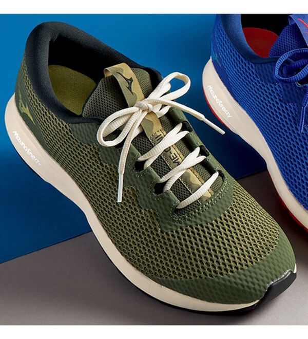 「＜ミズノ＞高反発カジュアル軽量シューズ（メンズスニーカー）」｜カーキ