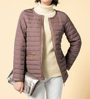 VINNO（ヴィノ）の「ハイブリッドダウントリミングジャケット（ベスト）」｜ローズグレー