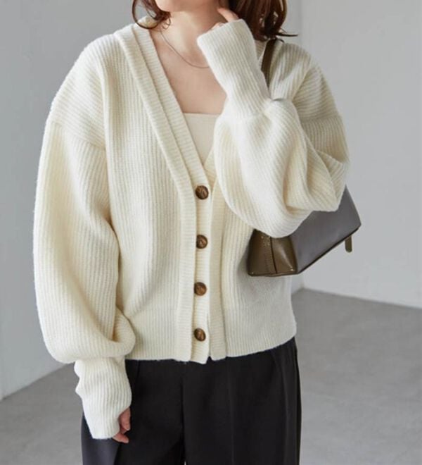 RANAN（ラナン）の「フロントレイヤードＶカーディガン（ニットカーディガン）」｜詳細画像