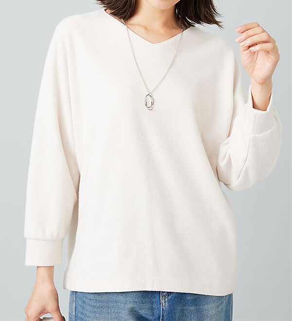 BELLUNA（ベルーナ）の「【2点セット】ネックレス付ジャカード素材プルオーバー（カットソー）」｜詳細画像