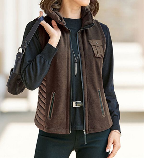 BELLUNA（ベルーナ）の「中わた切替あったかベスト（中わたコート・ベスト）」｜ブラウン