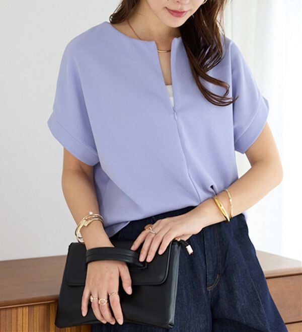 alotta（アロッタ）の「ジップ使いドルマンブラウス（ブラウス）」｜ライトブルー