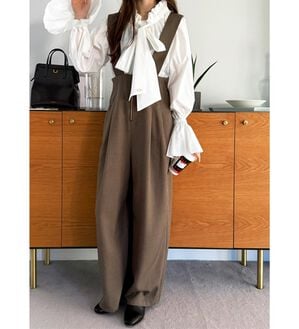 GeeRA（ジーラ）の「フロントジップハイウエストサロペット（オールインワン）」｜ブラウン