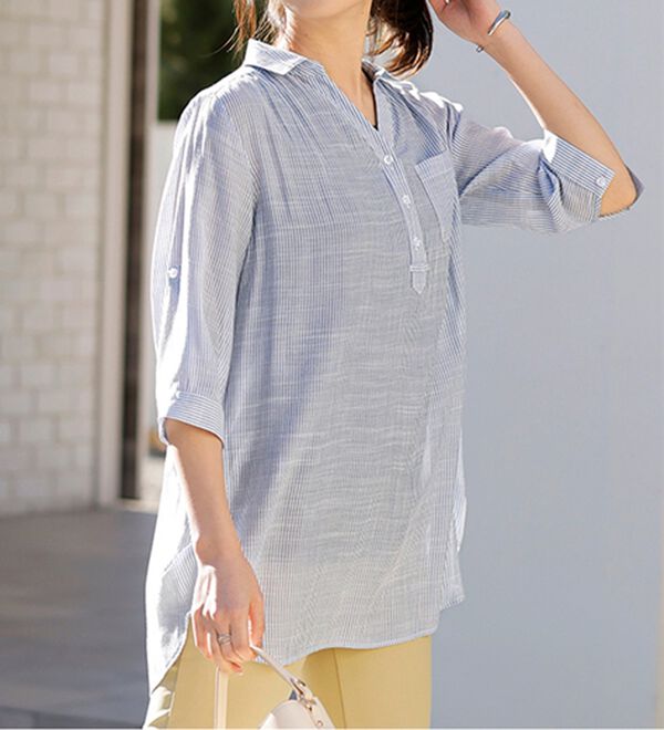 BELLUNA（ベルーナ）の「【シャツ+インナーのセット】スラブ素材ボタン使い裾タックシャツアンサンブル（アンサンブル）」｜詳細画像