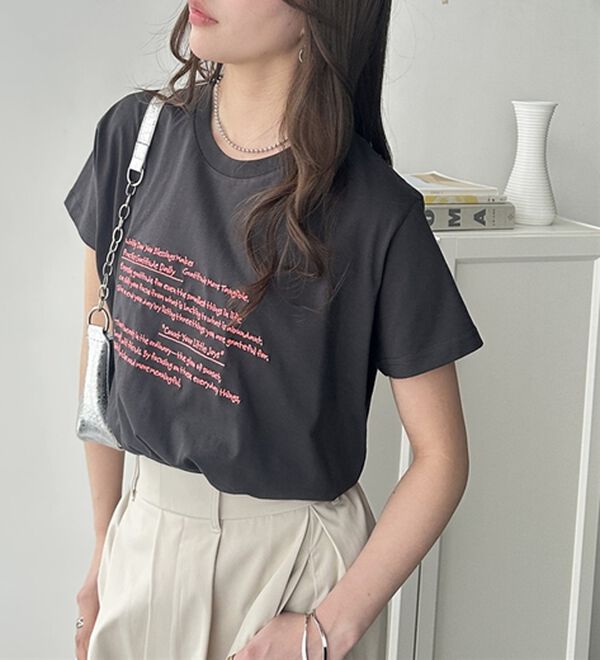 GeeRA（ジーラ）の「綿100％刺繍ロゴＴシャツ（Tシャツ）」｜詳細画像