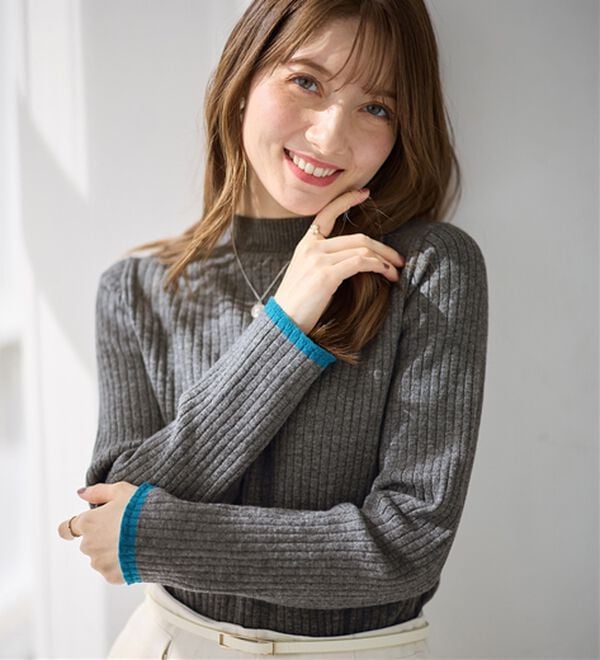 alotta（アロッタ）の「【静電気防止】もっちり袖配色リブニット（ニット・セーター）」｜チャコール