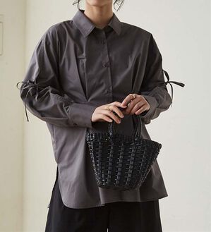 RANAN（ラナン）の「ウエストタック袖リボンシャツ（シャツ）」｜グレー