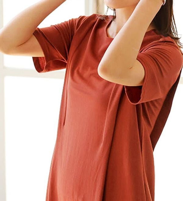 BELLUNA（ベルーナ）の「ヒンヤリ！タック使いかのこワンピース（カットソーワンピース）」｜詳細画像