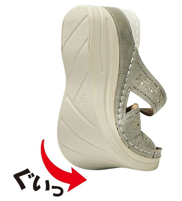 BELLUNA（ベルーナ）の「刺しゅうデザイン美脚魅せミュール（サンダル・ミュール）」｜詳細画像