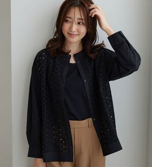 BELLUNA（ベルーナ）の「花柄レース切替シャツジャケット（シャツ）」｜黒