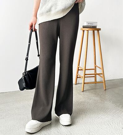 GeeRA（ジーラ）の「セルフカット美脚魅せセミフレアパンツ（フルレングスパンツ）」