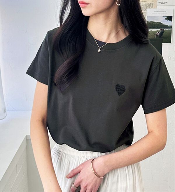 GeeRA（ジーラ）の「綿１００％アソート１ポイント刺しゅうＴシャツ（カットソー）」｜詳細画像