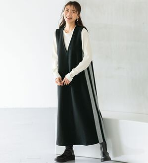 BELLUNA（ベルーナ）の「Ｖネック配色ライン使いジャンパースカート（ロングワンピース）」｜ブラック