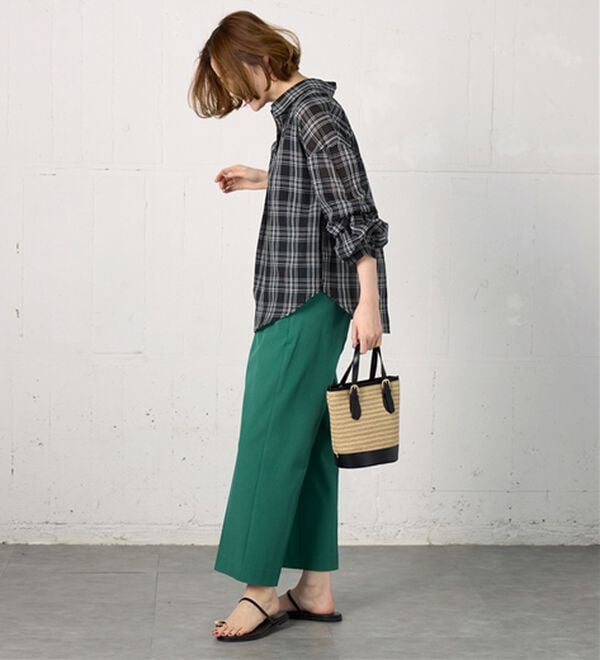 BELLUNA（ベルーナ）の「袖タックデザインスキッパーシャツ（シャツ）」｜詳細画像