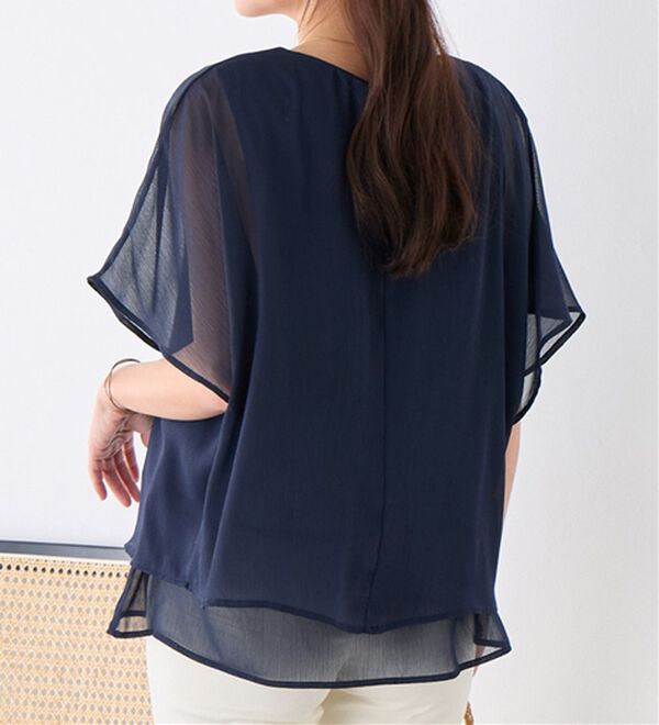 Viola e Viola（ヴィオラ エ ヴィオラ）の「【接触冷感】ひんやり涼しいタックデザインレイヤード風ブラウス（ブラウス）」｜詳細画像