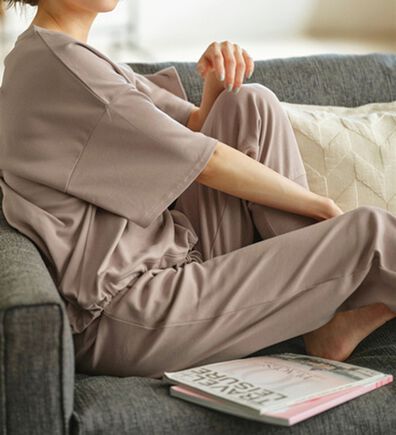 YU'NOW（ユナウ）の「【２点セット】コットン１００％ウエストドローストリングプルオーバー上下セット（パジャマ・ルームウェア）」