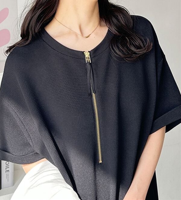 GeeRA（ジーラ）の「【ひんやり/着痩せ】ハーフジップ大人Ｔシャツワンピース（カットソーワンピース）」｜詳細画像