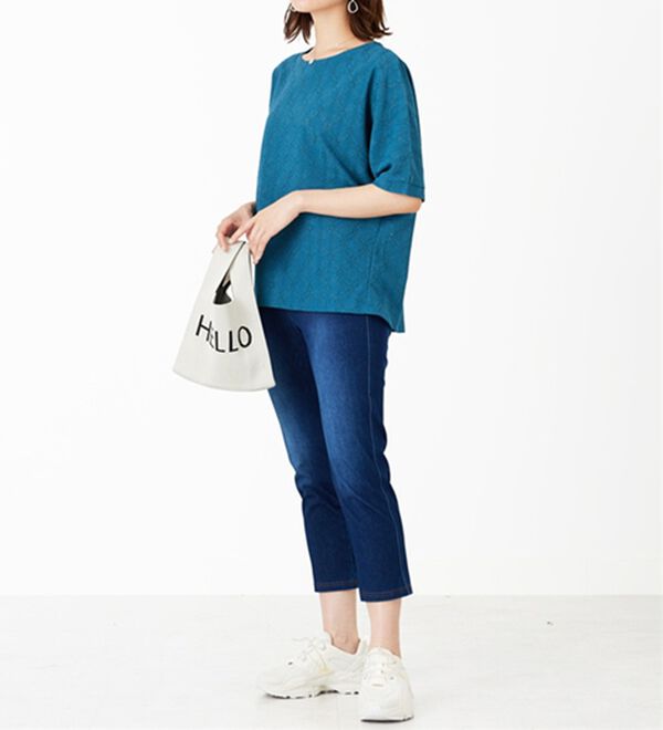 BELLUNA（ベルーナ）の「総レース素材ドルマンプルオーバー（カットソー）」｜詳細画像