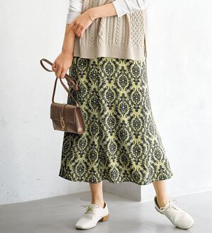 BELLUNA（ベルーナ）の「艶やかプリント切替フレアースカート（ロングスカート）」｜詳細画像
