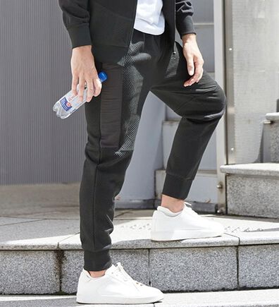 「モードな大人のための異素材パネル切替パンツ（メンズルームウェア）」