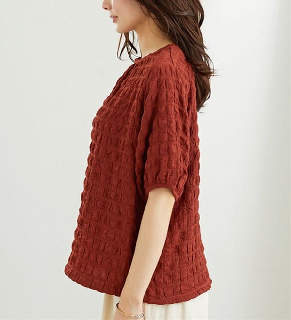 BELLUNA（ベルーナ）の「ポコポコ素材裾ドロストプルオーバー（カットソー）」｜詳細画像