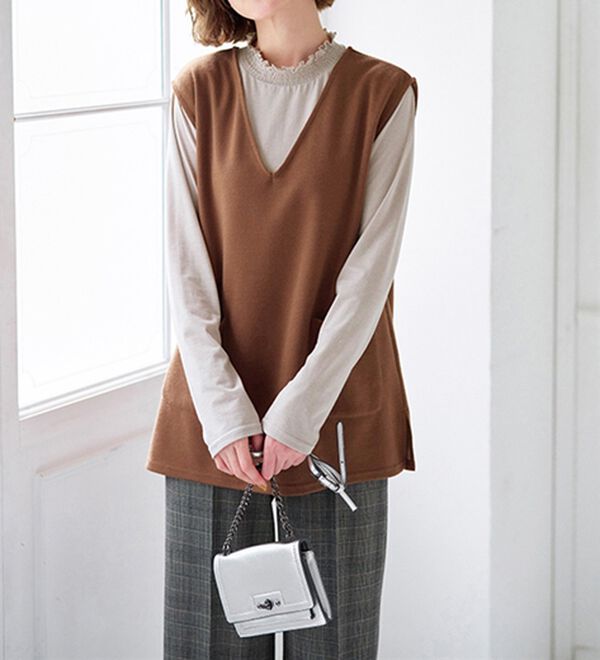 BELLUNA（ベルーナ）の「シャーリング衿ベストアンサンブル（アンサンブル）」｜詳細画像