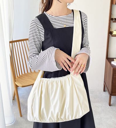 GeeRA（ジーラ）の「ギャザーショルダーバッグ（ハンドバッグ）」