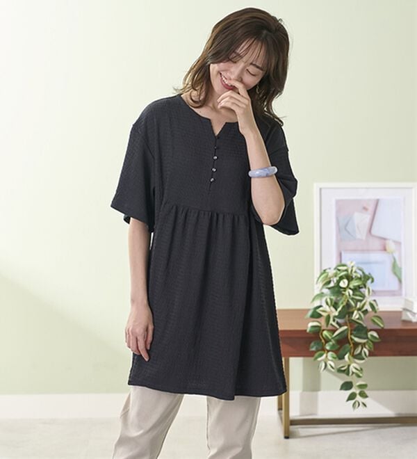 BELLUNA（ベルーナ）の「よく伸びてラク！ポコポコ着やせチュニック（チュニック）」｜詳細画像