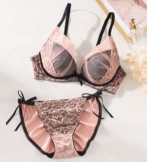 YU'NOW（ユナウ）の「to meeブラ＆ショーツ（ブラジャー＆ショーツセット）」｜ブラック／ピンク